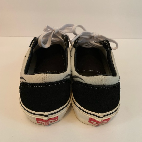 Vans - Picture 3 of 3